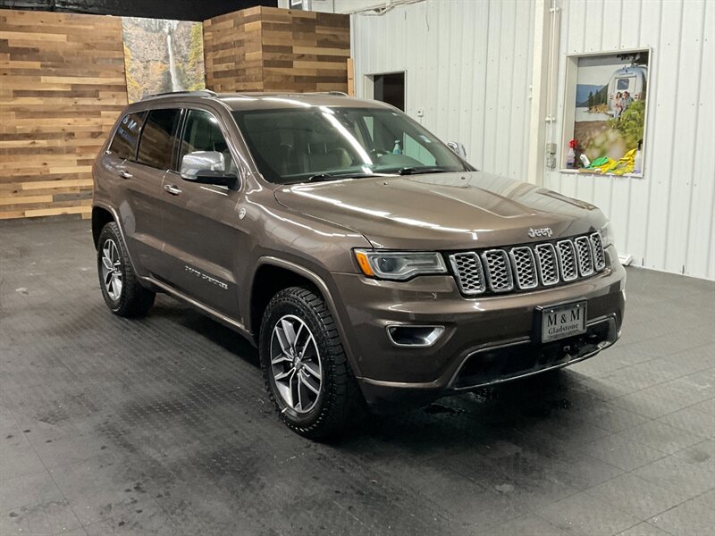 2018 Jeep Grand Cherokee Overland Sport Utility 4X4 / 3.0L V6 TURBO DIESEL  1-OWNER LOCAL SUV / Leather & Navigation / Panoramic Sunroof / SHARP & CLEAN !! - Photo 2 - Gladstone, OR 97027