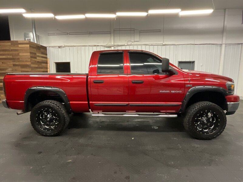 2007 Dodge Ram 1500 SLT Quad Cab / 4x4 / LITED / LOW MILES  Local Truck / WHEELS & TIRES / RUST FREE / SHARP - Photo 4 - Gladstone, OR 97027