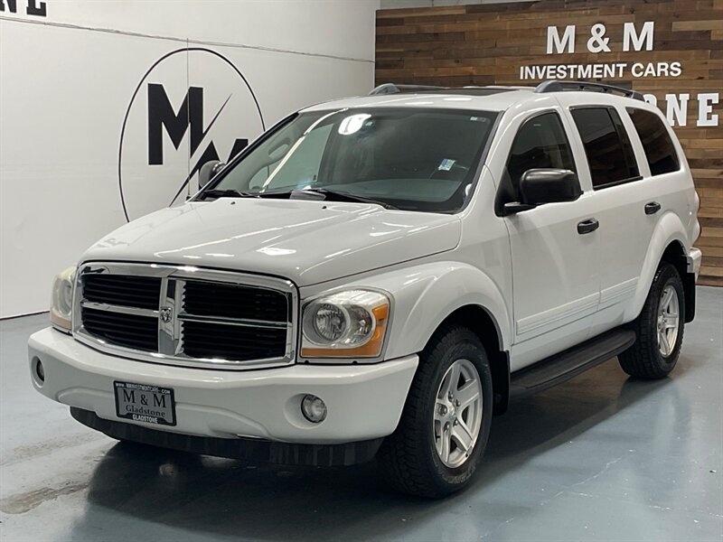 2005 Dodge Durango SLT Sport Utility 4X4 / 3RD ROW SEAT /Heated Seats /LOCAL SUV w. ZERO RUST - Photo 1 - Gladstone, OR 97027