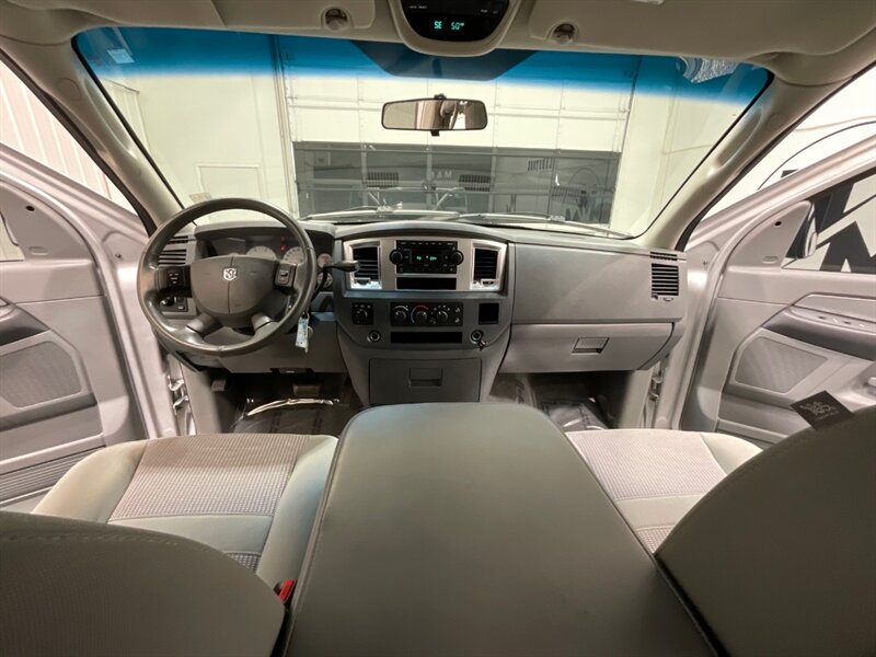 2007 Dodge Ram 2500 Big Horn 4X4 5.9L DIESEL / 55K MILES / NEW TIRES / LONG BED / ZERO RUST / LOCAL TRUCK - Photo 40 - Gladstone, OR 97027