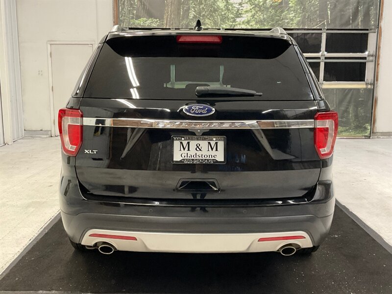 2017 Ford Explorer XLT Sport Utility / V6 / 3RD ROW SEAT / 62K MILES  / Backup Camera / Excel Cond - Photo 6 - Gladstone, OR 97027