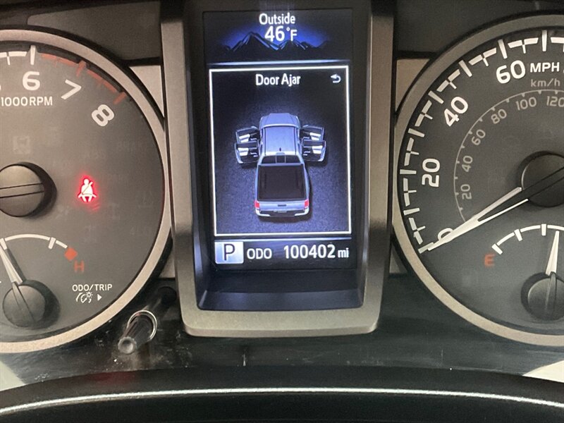 2017 Toyota Tacoma TRD Sport Double Cab 4X4 / V6 / LONG BED/NEW TIRES / Navigation & Backup Camera / Sunroof / Blind Spot Alert / ZERO RUST - Photo 54 - Gladstone, OR 97027