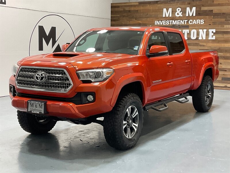 2017 Toyota Tacoma TRD Sport Double Cab 4X4 / V6 / LONG BED/NEW TIRES / Navigation & Backup Camera / Sunroof / Blind Spot Alert / ZERO RUST - Photo 1 - Gladstone, OR 97027
