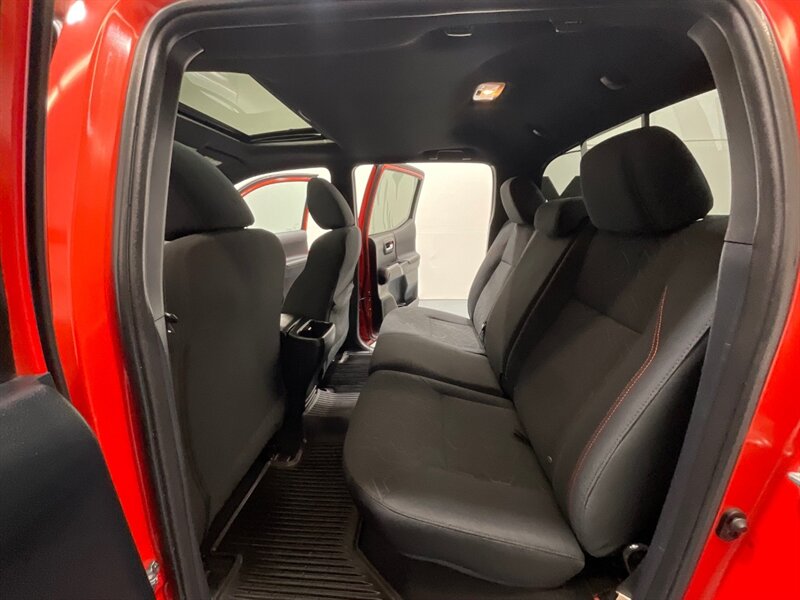 2017 Toyota Tacoma TRD Sport Double Cab 4X4 / V6 / LONG BED/NEW TIRES / Navigation & Backup Camera / Sunroof / Blind Spot Alert / ZERO RUST - Photo 13 - Gladstone, OR 97027