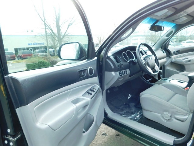 2013 Toyota Tacoma DOUBLE CAB 4X4 / V6 4.0 / TRD SPORT / CAM / LIFTED   - Photo 13 - Portland, OR 97217