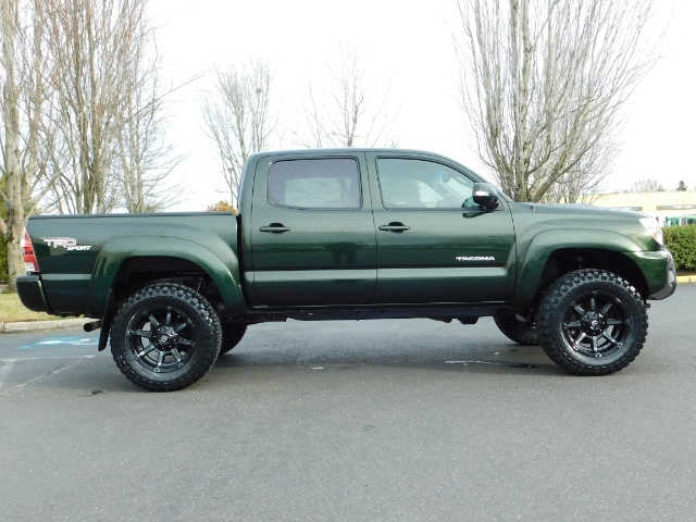 2013 Toyota Tacoma DOUBLE CAB 4X4 / V6 4.0 / TRD SPORT / CAM / LIFTED   - Photo 4 - Portland, OR 97217