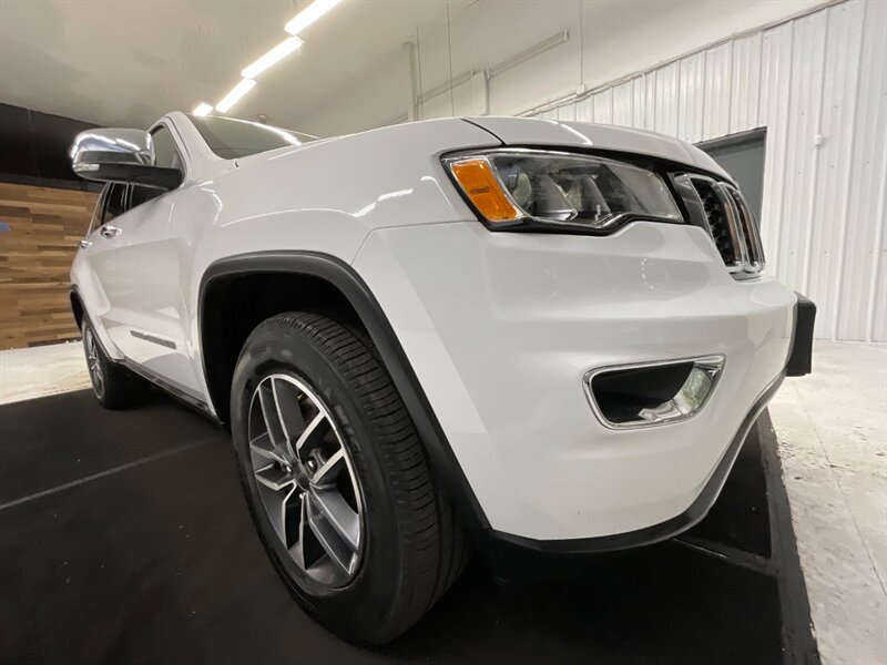 2021 Jeep Grand Cherokee Limited 4X4 / 3.6L V6 / Sunroof / Leather / Navi  / Backup Camera / Leather & Heated Seats / 36,000 MILES - Photo 10 - Gladstone, OR 97027