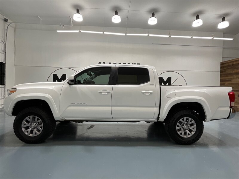 2017 Toyota Tacoma SR5 V6 Double Cab 4X4 / 3.5L V6 / Backup Camera  / NO RUST - Photo 3 - Gladstone, OR 97027