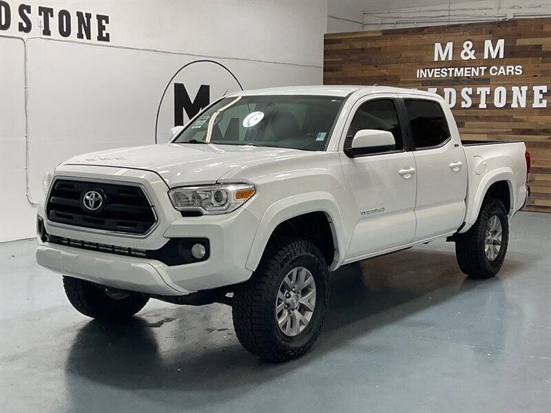 2017 Toyota Tacoma SR5 V6 Double Cab 4X4 / 3.5L V6 / Backup Camera  / NO RUST - Photo 1 - Gladstone, OR 97027