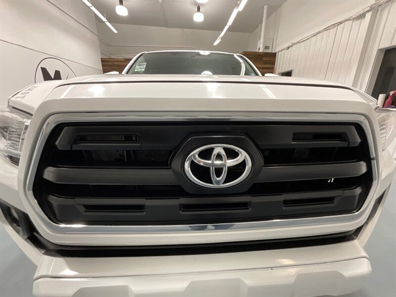 2017 Toyota Tacoma SR5 V6 Double Cab 4X4 / 3.5L V6 / Backup Camera  / NO RUST - Photo 30 - Gladstone, OR 97027