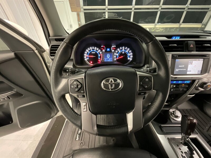 2015 Toyota 4Runner Limited Sport Utility / 4X4 / 72,000 MILES  /RUST FREE / Leather & Heated Seats /Sunroof / Navigation / BRAND NEW TIRES - Photo 39 - Gladstone, OR 97027