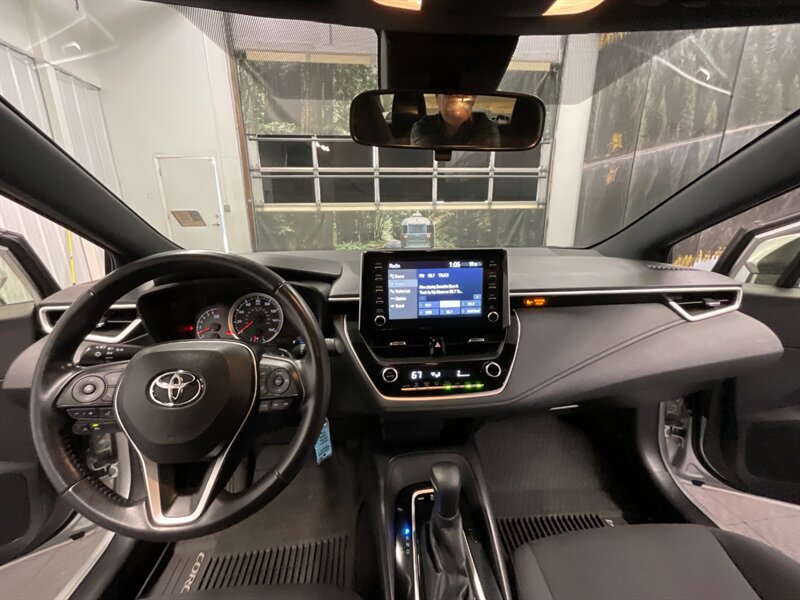 2020 Toyota Corolla SE Sedan / 1-OWNER /  Backup Camera / 1-OWNER - Photo 22 - Gladstone, OR 97027