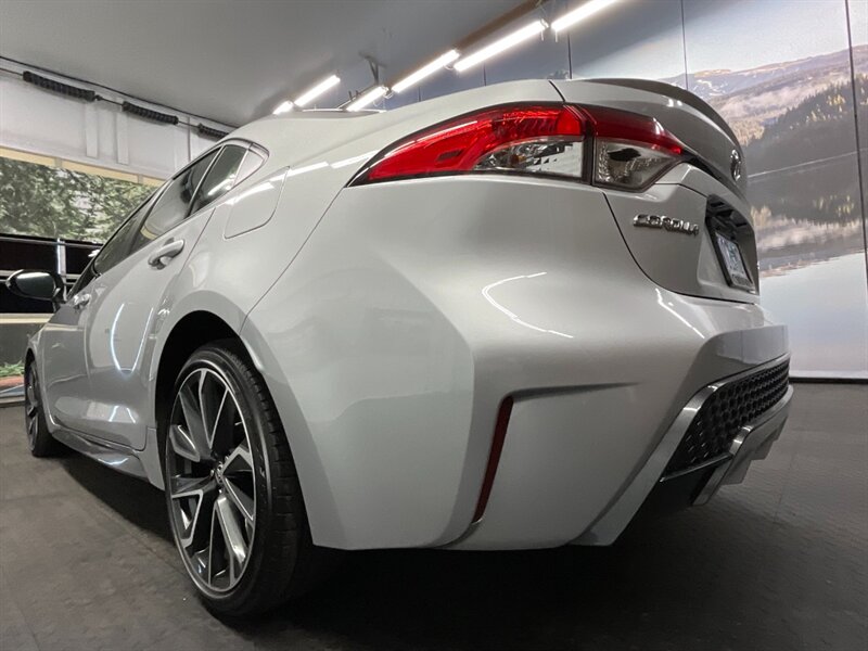 2020 Toyota Corolla SE Sedan / 1-OWNER /  Backup Camera / 1-OWNER - Photo 12 - Gladstone, OR 97027