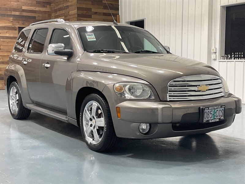 2011 Chevrolet HHR LT Wagon / 2.2L 4Cyl / Only 89K Miles - Photo 2 - Gladstone, OR 97027