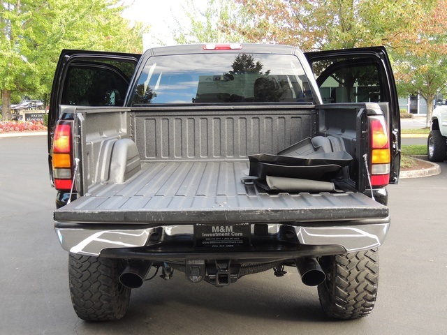 2005 GMC Sierra 2500 SLT / 4X4 / 6.6L Duramax Diesel / LIFTED LIFTED   - Photo 28 - Portland, OR 97217