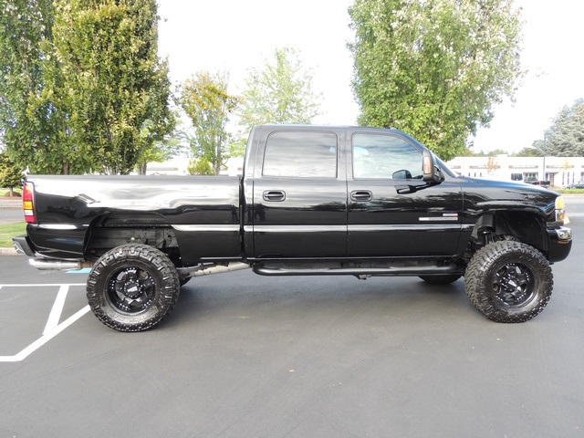 2005 GMC Sierra 2500 SLT / 4X4 / 6.6L Duramax Diesel / LIFTED LIFTED   - Photo 4 - Portland, OR 97217