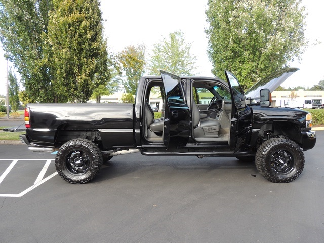 2005 GMC Sierra 2500 SLT / 4X4 / 6.6L Duramax Diesel / LIFTED LIFTED   - Photo 36 - Portland, OR 97217