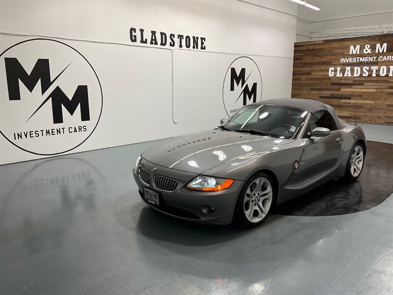 2003 BMW Z4 3.0i Roadster 2Dr Convertible / ONLY 38,000 MILES  / Premium & Sport Pkgs - Photo 5 - Gladstone, OR 97027