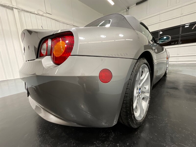 2003 BMW Z4 3.0i Roadster 2Dr Convertible / ONLY 38,000 MILES  / Premium & Sport Pkgs - Photo 47 - Gladstone, OR 97027