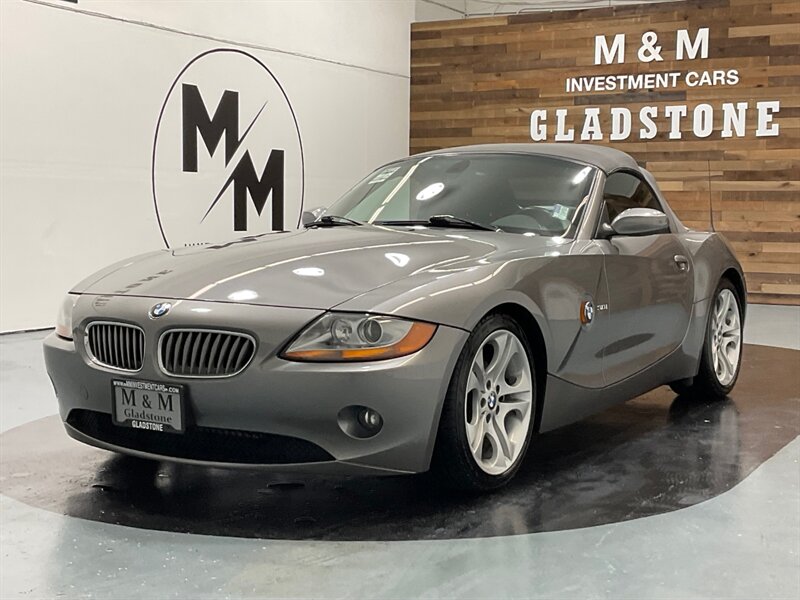 2003 BMW Z4 3.0i Roadster 2Dr Convertible / ONLY 38,000 MILES  / Premium & Sport Pkgs - Photo 1 - Gladstone, OR 97027