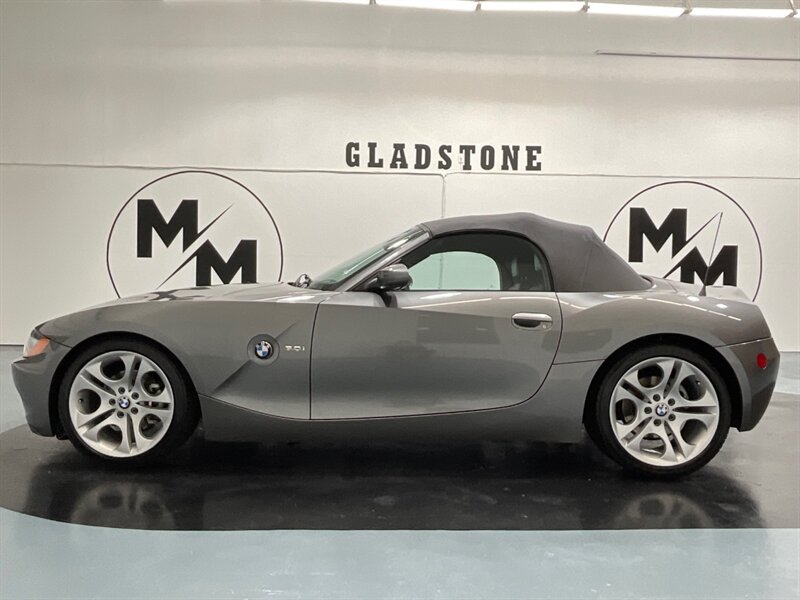 2003 BMW Z4 3.0i Roadster 2Dr Convertible / ONLY 38,000 MILES  / Premium & Sport Pkgs - Photo 3 - Gladstone, OR 97027