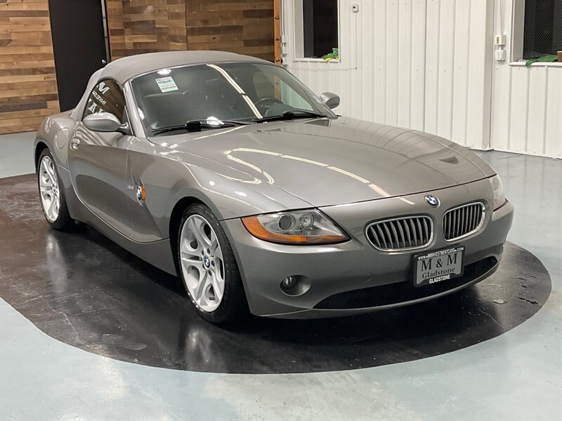 2003 BMW Z4 3.0i Roadster 2Dr Convertible / ONLY 38,000 MILES  / Premium & Sport Pkgs - Photo 50 - Gladstone, OR 97027