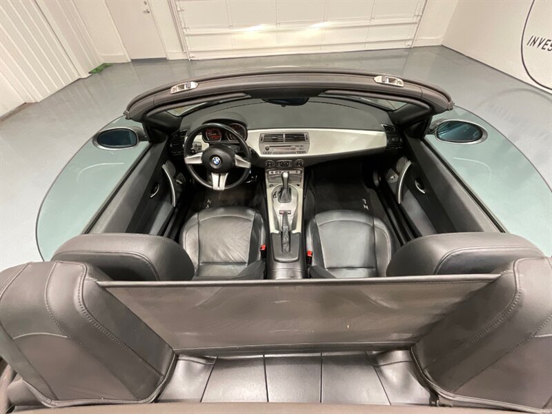 2003 BMW Z4 3.0i Roadster 2Dr Convertible / ONLY 38,000 MILES  / Premium & Sport Pkgs - Photo 34 - Gladstone, OR 97027