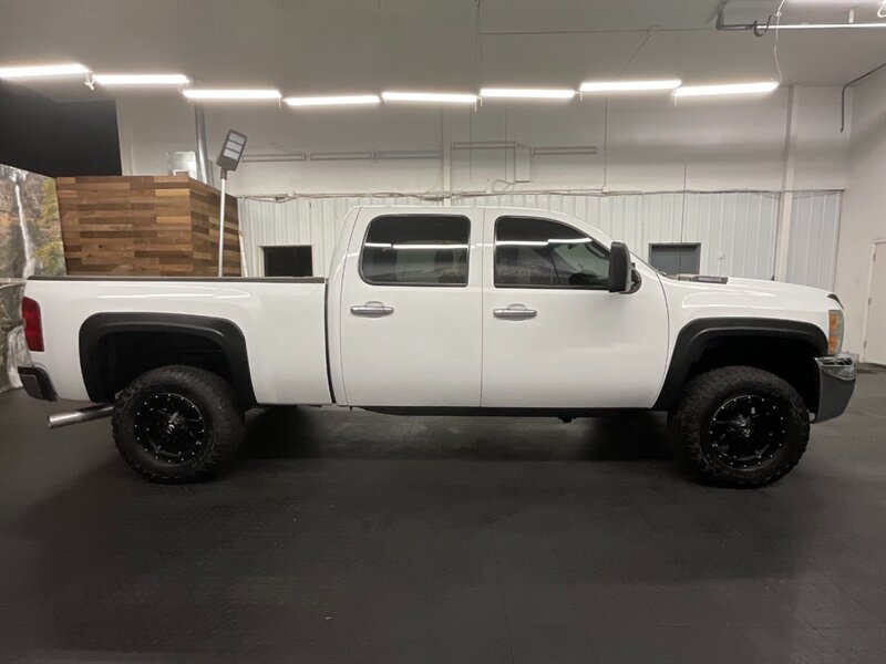 2008 Chevrolet Silverado 2500 LT1 4X4 / Crew Cab / 6.6L DURAMAX DIESEL / LIFTED   - Photo 4 - Gladstone, OR 97027