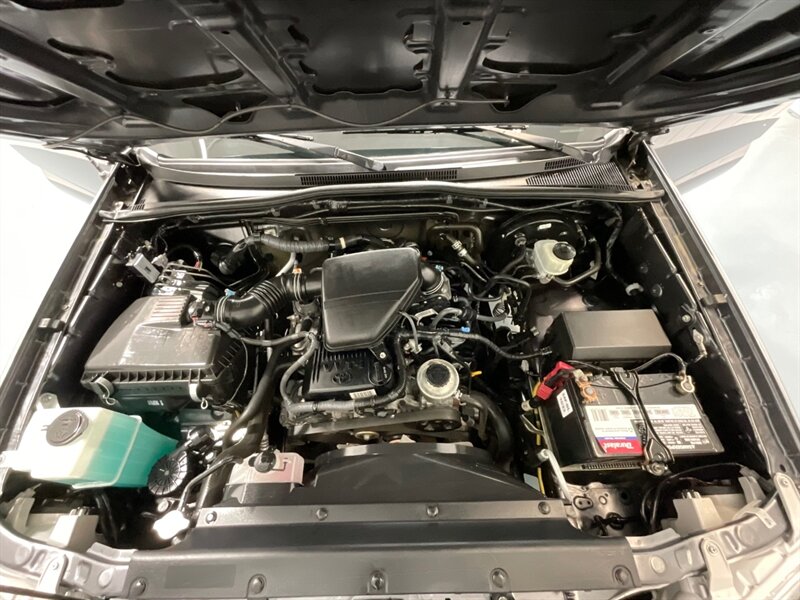 2014 Toyota Tacoma Regular Cab 4X4 / 2.7L 4Cyl / 5-SPEED MANUAL  / LOCAL OREGON TRUCK / ZERO RUST - Photo 37 - Gladstone, OR 97027