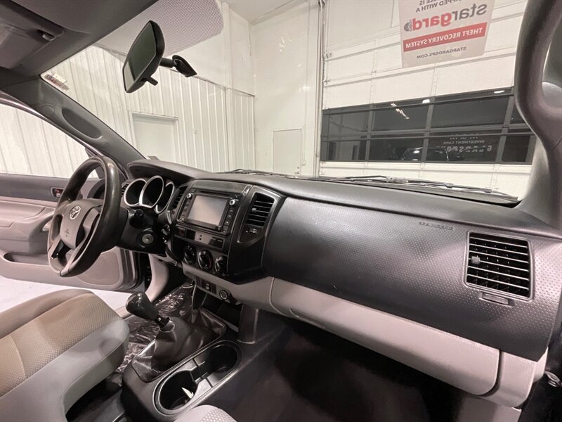 2014 Toyota Tacoma Regular Cab 4X4 / 2.7L 4Cyl / 5-SPEED MANUAL  / LOCAL OREGON TRUCK / ZERO RUST - Photo 20 - Gladstone, OR 97027