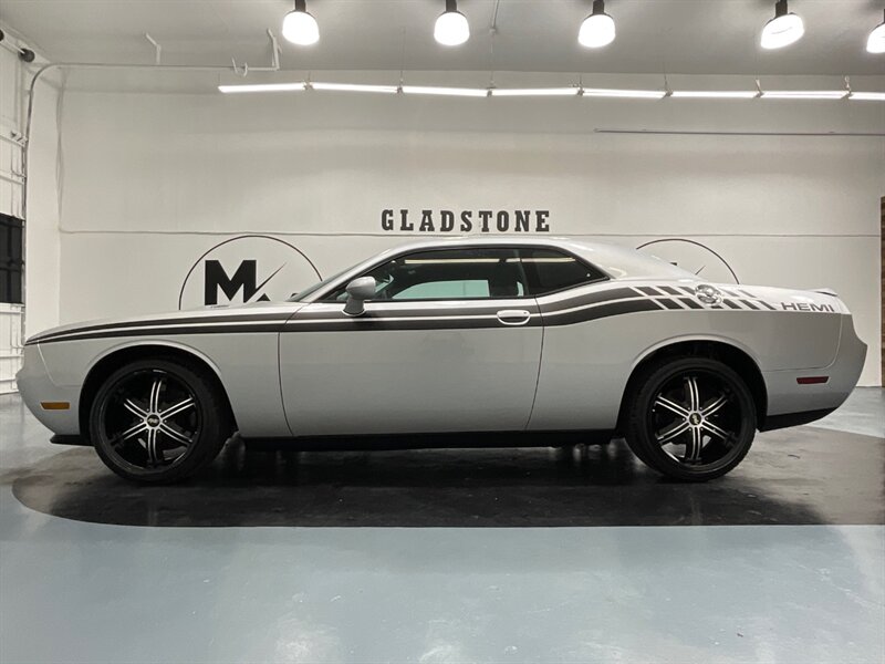 2012 Dodge Challenger R/T Coupe 2Dr / 5.7L V8 HEMI / 59,000 MILES  / BRAND NEW TIRES - Photo 3 - Gladstone, OR 97027