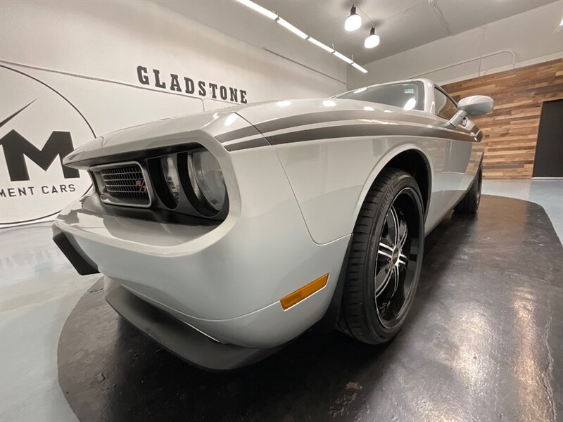 2012 Dodge Challenger R/T Coupe 2Dr / 5.7L V8 HEMI / 59,000 MILES  / BRAND NEW TIRES - Photo 24 - Gladstone, OR 97027