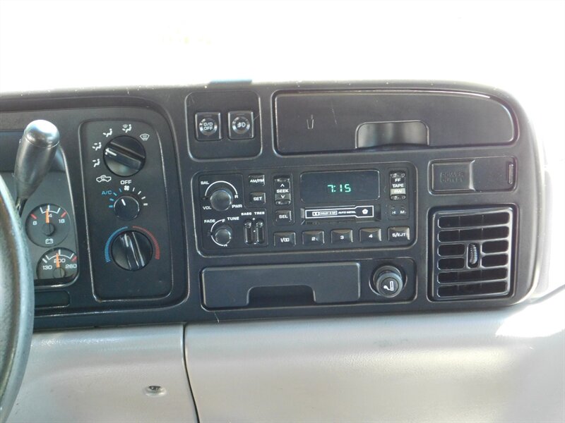 1996 Dodge Ram 2500 3/4 TON 4X4 / V8 5.9 L /  NEW TIRES / LOW MILES   - Photo 33 - Portland, OR 97217