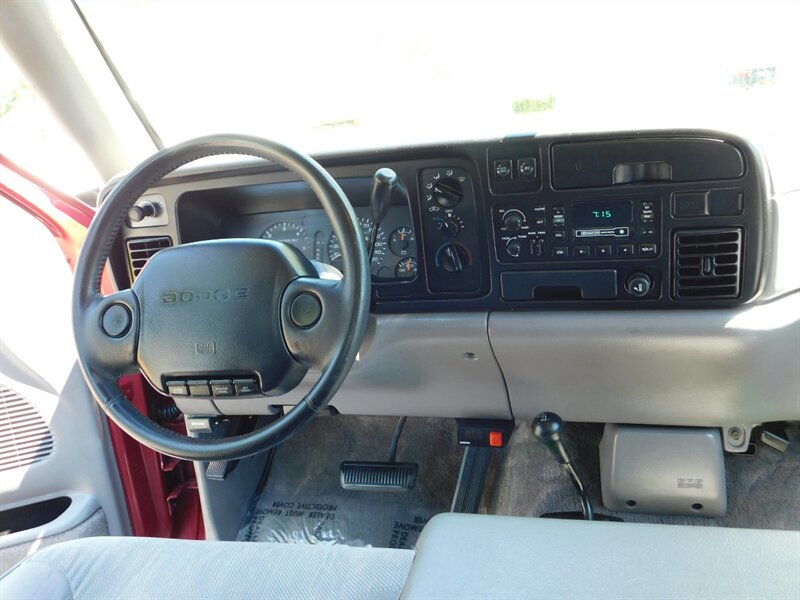 1996 Dodge Ram 2500 3/4 TON 4X4 / V8 5.9 L /  NEW TIRES / LOW MILES   - Photo 18 - Portland, OR 97217