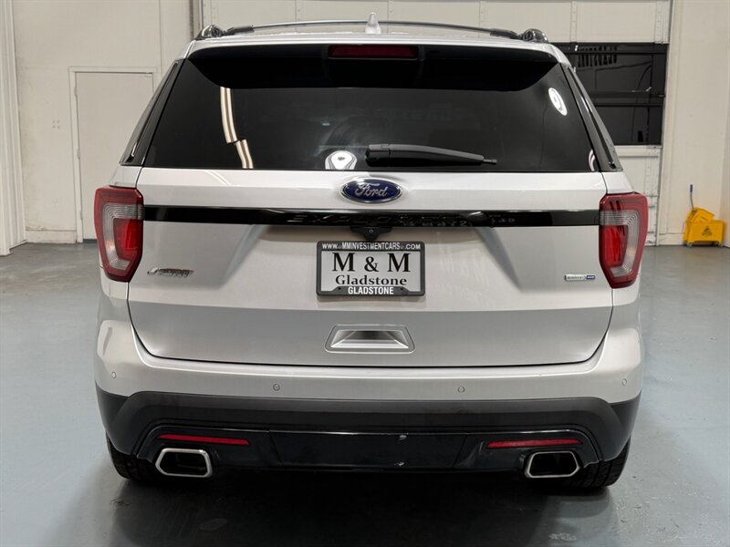 2017 Ford Explorer Sport AWD 3.5L ECOBOOST /3RD ROW SEAT /LEATHER / Heated & Cooled Leather Seats / Navi & Camera - Photo 6 - Gladstone, OR 97027