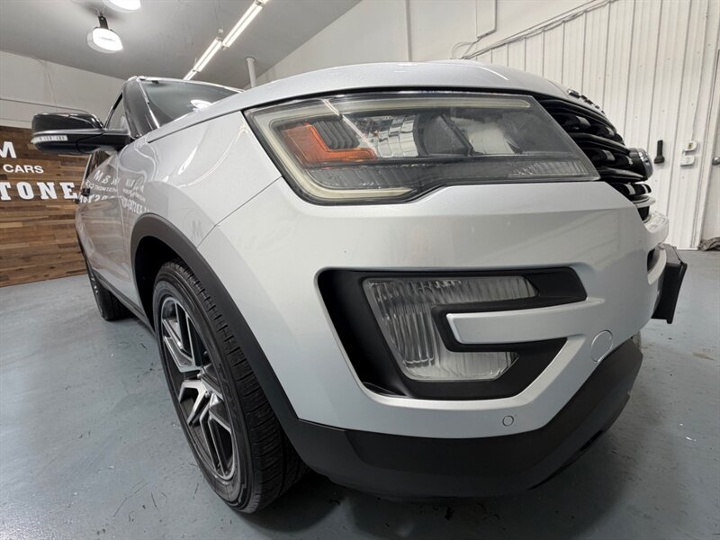 2017 Ford Explorer Sport AWD 3.5L ECOBOOST /3RD ROW SEAT /LEATHER / Heated & Cooled Leather Seats / Navi & Camera - Photo 52 - Gladstone, OR 97027
