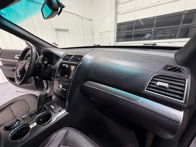 2017 Ford Explorer Sport AWD 3.5L ECOBOOST /3RD ROW SEAT /LEATHER / Heated & Cooled Leather Seats / Navi & Camera - Photo 37 - Gladstone, OR 97027