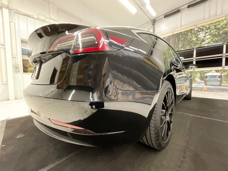 2018 Tesla Model 3 Long Range Sedan / AUTO PILOT / NEW WHEELS & TIRES  / Leather & Heated seats / LONG RANGE / 76,000 MILES - Photo 26 - Gladstone, OR 97027