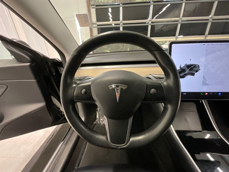 2018 Tesla Model 3 Long Range Sedan / AUTO PILOT / NEW WHEELS & TIRES  / Leather & Heated seats / LONG RANGE / 76,000 MILES - Photo 50 - Gladstone, OR 97027