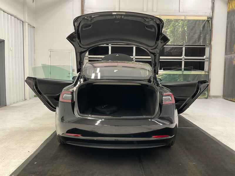 2018 Tesla Model 3 Long Range Sedan / AUTO PILOT / NEW WHEELS & TIRES  / Leather & Heated seats / LONG RANGE / 76,000 MILES - Photo 35 - Gladstone, OR 97027