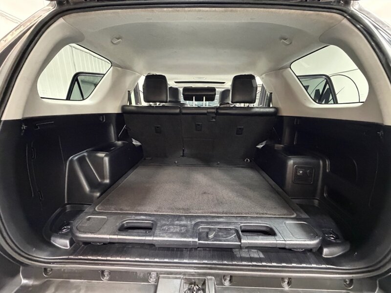 2012 Toyota 4Runner Limited 4x4 /Leather Heated seats / Sunroof /ZERO RUST / Navigation & Backup Camera - Photo 11 - Gladstone, OR 97027
