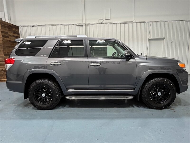 2012 Toyota 4Runner Limited 4x4 /Leather Heated seats / Sunroof /ZERO RUST / Navigation & Backup Camera - Photo 4 - Gladstone, OR 97027