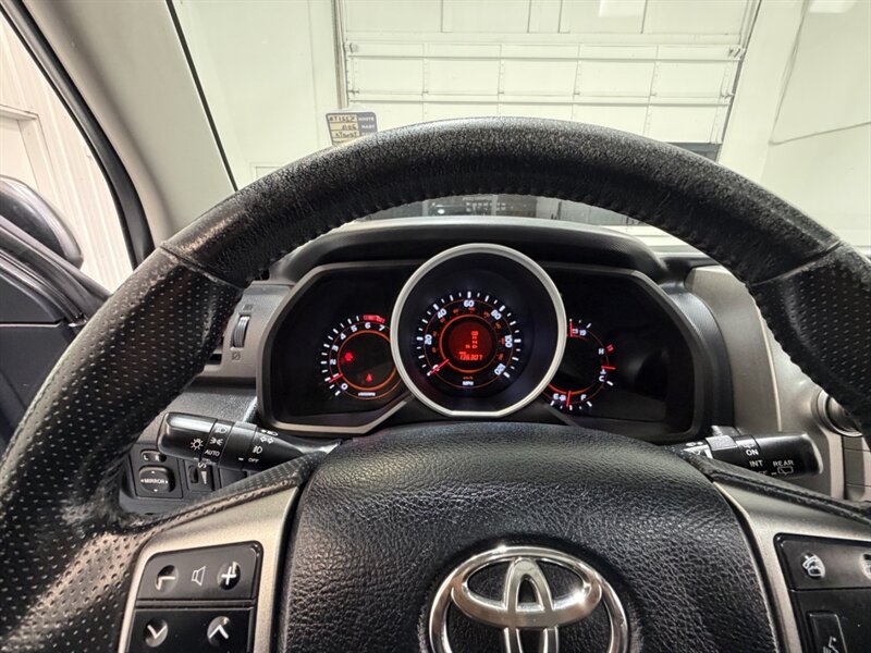 2012 Toyota 4Runner Limited 4x4 /Leather Heated seats / Sunroof /ZERO RUST / Navigation & Backup Camera - Photo 40 - Gladstone, OR 97027