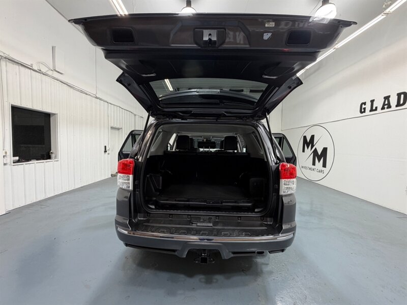 2012 Toyota 4Runner Limited 4x4 /Leather Heated seats / Sunroof /ZERO RUST / Navigation & Backup Camera - Photo 30 - Gladstone, OR 97027