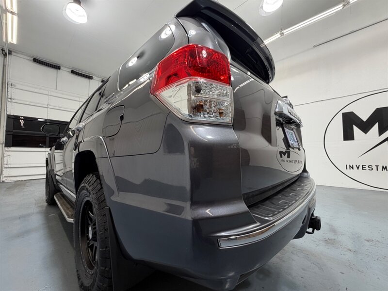 2012 Toyota 4Runner Limited 4x4 /Leather Heated seats / Sunroof /ZERO RUST / Navigation & Backup Camera - Photo 57 - Gladstone, OR 97027