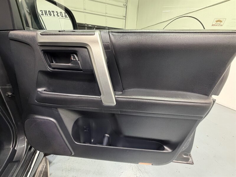 2012 Toyota 4Runner Limited 4x4 /Leather Heated seats / Sunroof /ZERO RUST / Navigation & Backup Camera - Photo 34 - Gladstone, OR 97027