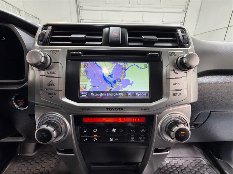 2012 Toyota 4Runner Limited 4x4 /Leather Heated seats / Sunroof /ZERO RUST / Navigation & Backup Camera - Photo 16 - Gladstone, OR 97027