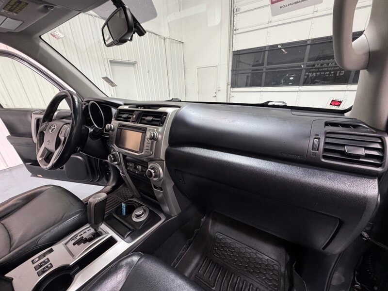 2012 Toyota 4Runner Limited 4x4 /Leather Heated seats / Sunroof /ZERO RUST / Navigation & Backup Camera - Photo 37 - Gladstone, OR 97027