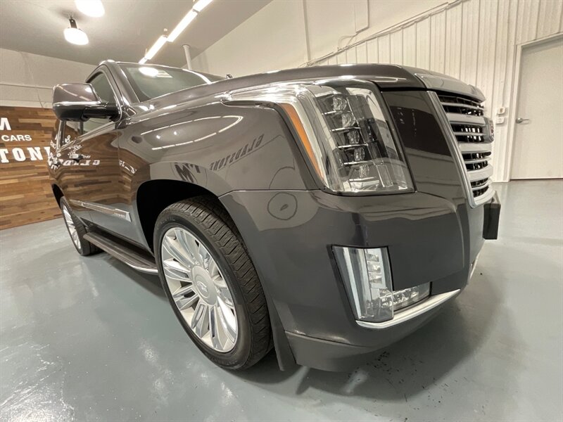 2016 Cadillac Escalade Platinum 4X4 / 6.2L V8 / Leather Sunroof / 1-OWNER  / FULLY LOADED LOCAL SUV - Photo 58 - Gladstone, OR 97027