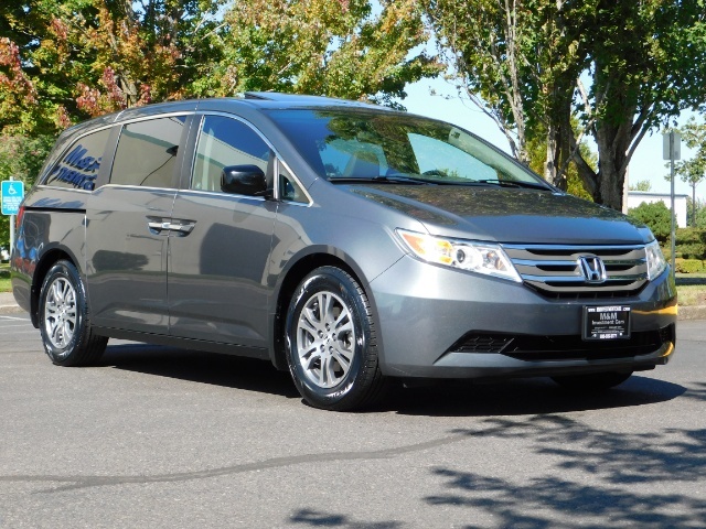 2012 Honda Odyssey EX-L / Leather / Heated Seats / Sunroof / Excel Co